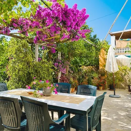 Elegant In With Private Pool Villa